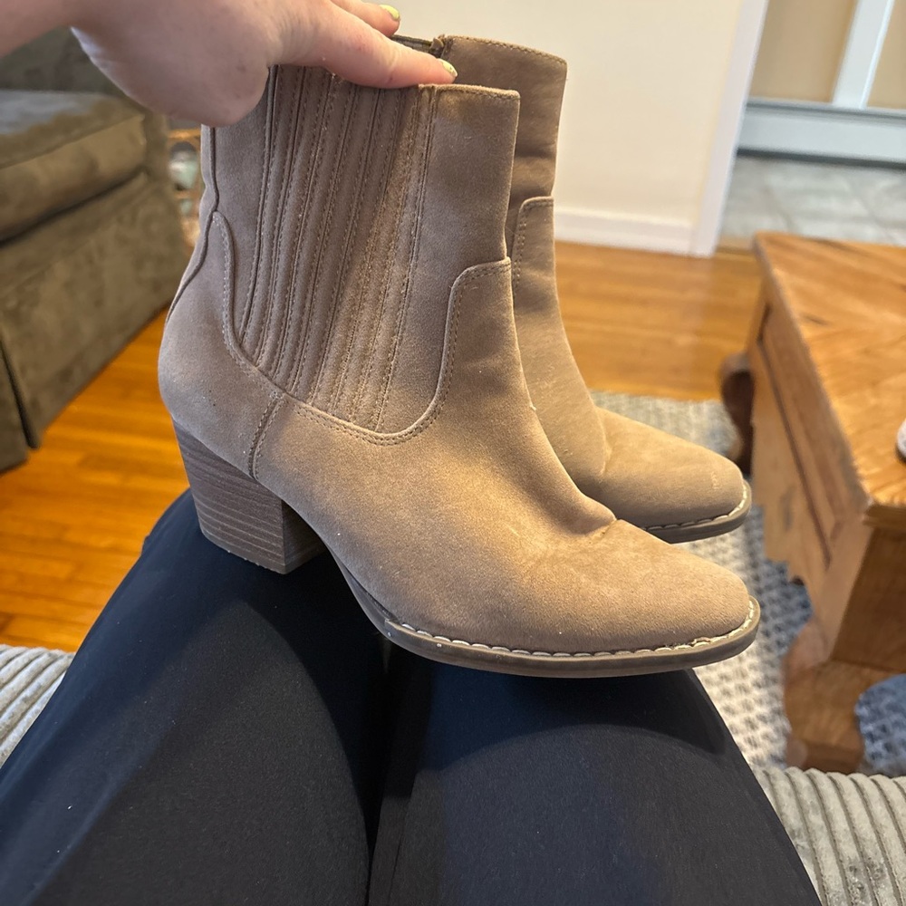Women's Tan Ankle Boots